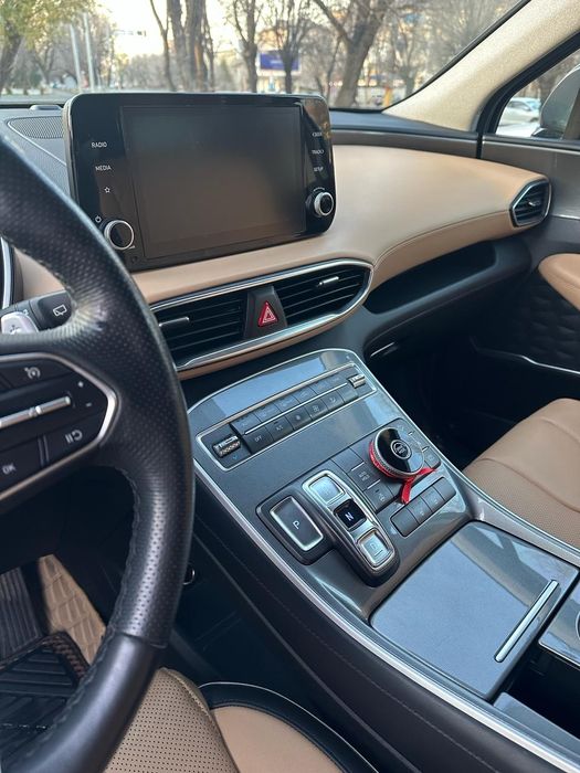 Автомобиль Хюндай Санта Фе