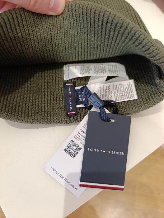 Продам шапку Tommy Hilfiger