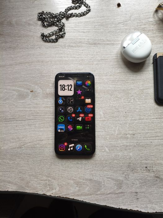 Продам Iphone 12