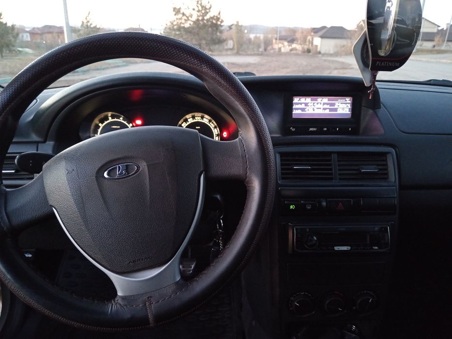 Продам Lada Priora 2014