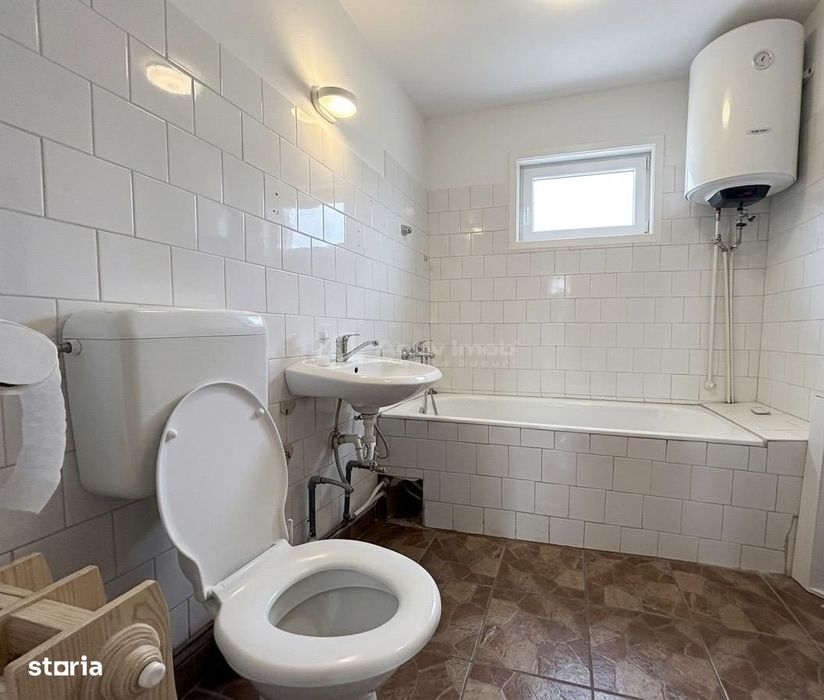 Imobil cu 3 apartamente - 270 mp construiti - langa Palatul Baroc – lo