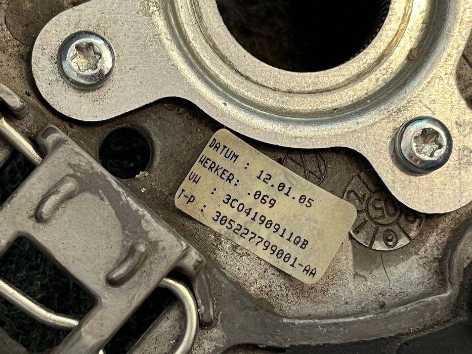 Волан VW Volkswagen Passat B6 3C04190911QB ном 138