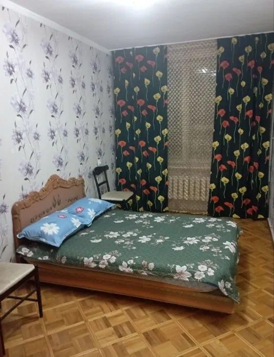 Продаётся Мирабад Космонавте 2/5/5 ремонт средний с мебелью !!!