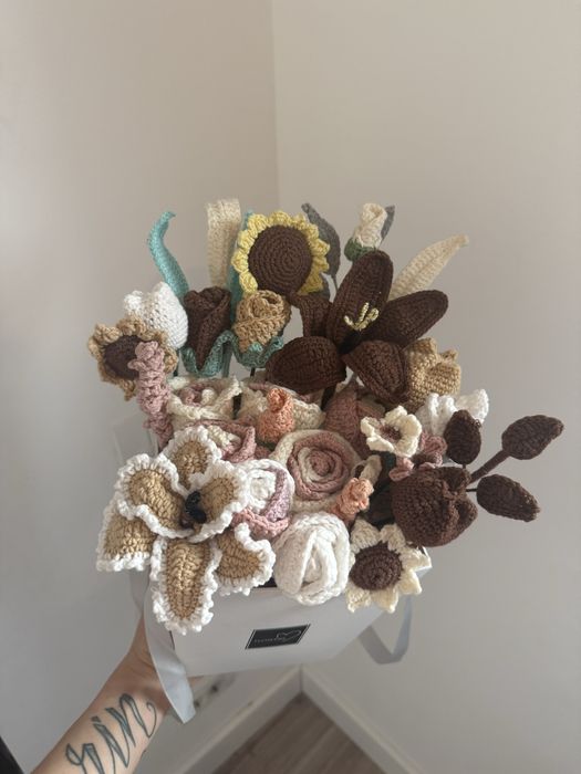 Flori cadou pentru doamne domnisoare