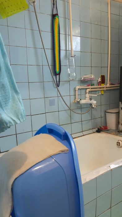 Хамма ижара уйлар шу ерда.Ичига кириб укиб кунгирок килишиз мумкин.