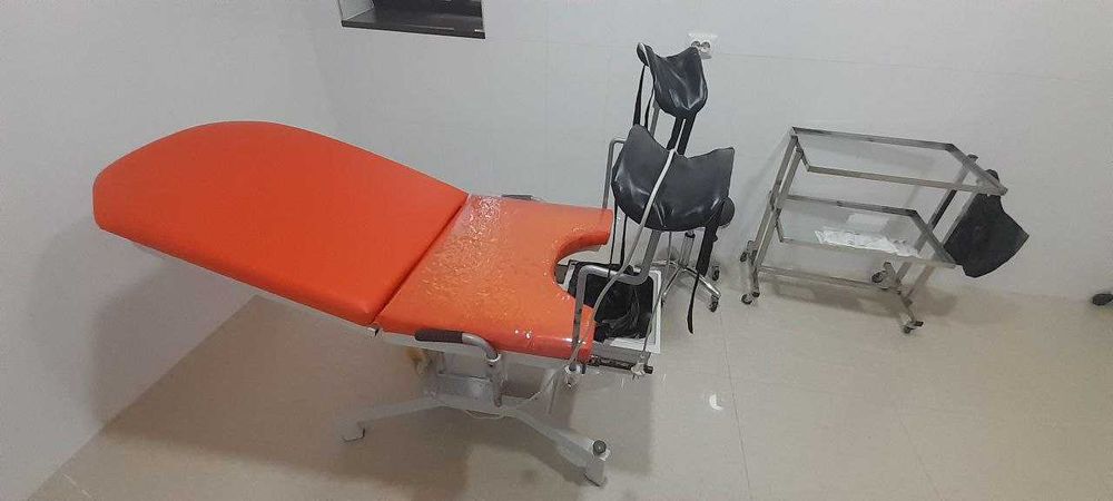 Продается гинекологическое кресло почти новое