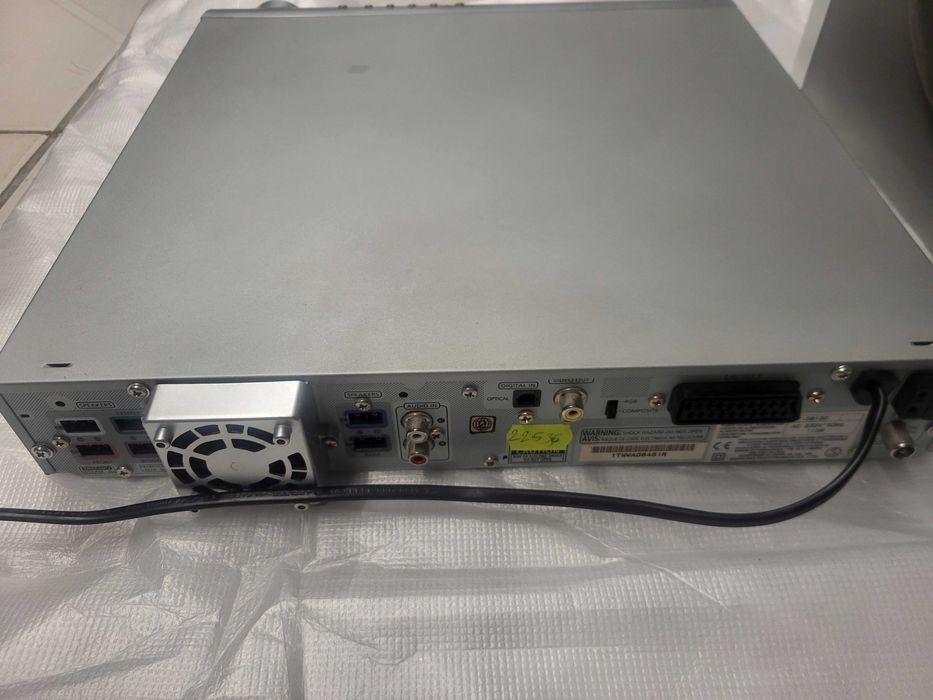 Samsung HT-DB120 Progressive-Scan DVD Receiver Домашно Кино