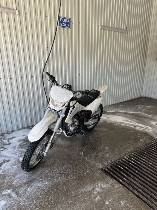 Продам эндуро 06 250куб