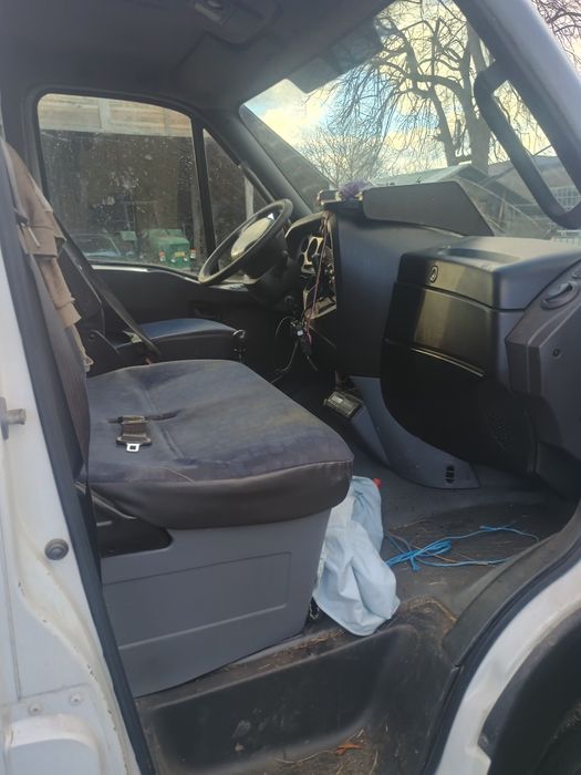 Vând  IVECO  Daily