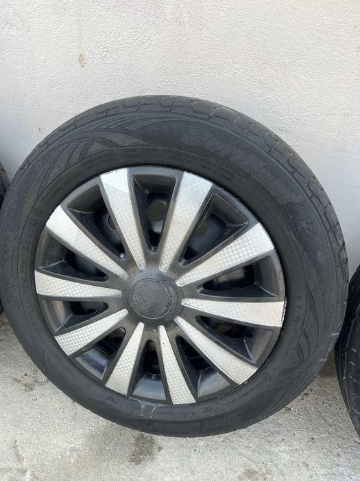 Продам летние резины комплект