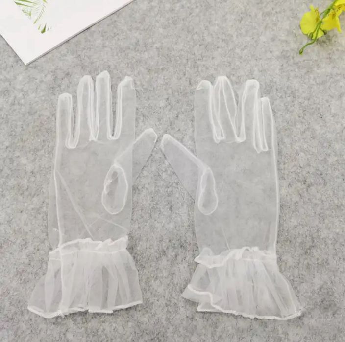 къси ръкавици от тюл