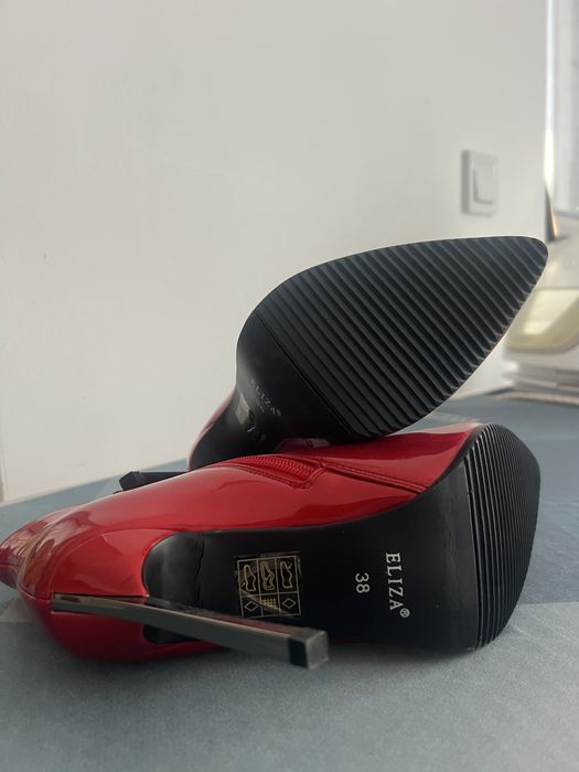 Обувки ELIZA 38 номер