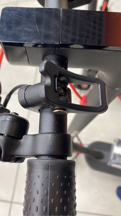 Продаю электронный самокат artway X11