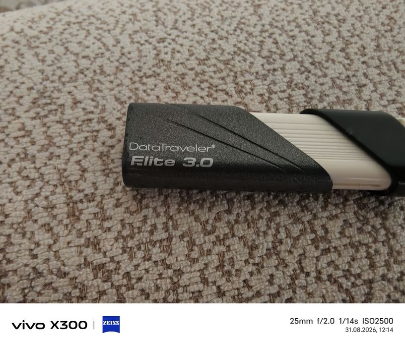Флэшка на usb и на type C 2 штуки
