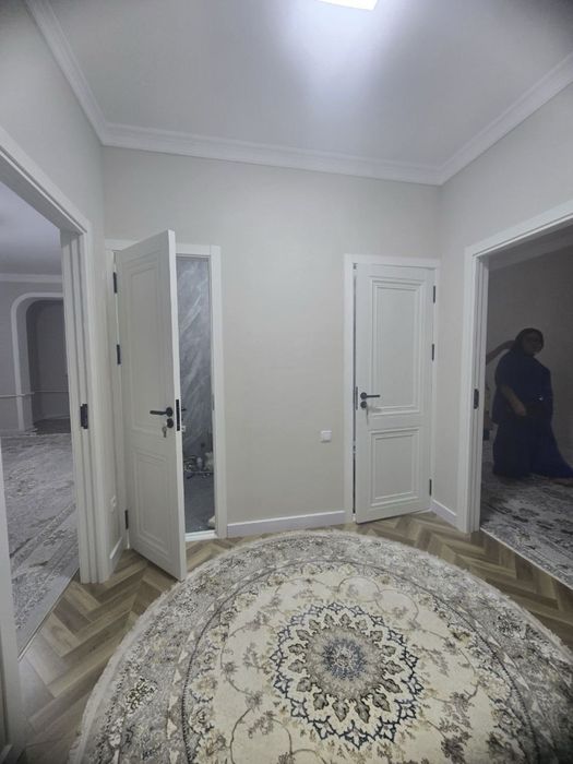 Феруза Продается квартира 4/4/4 балкон 1.5х6