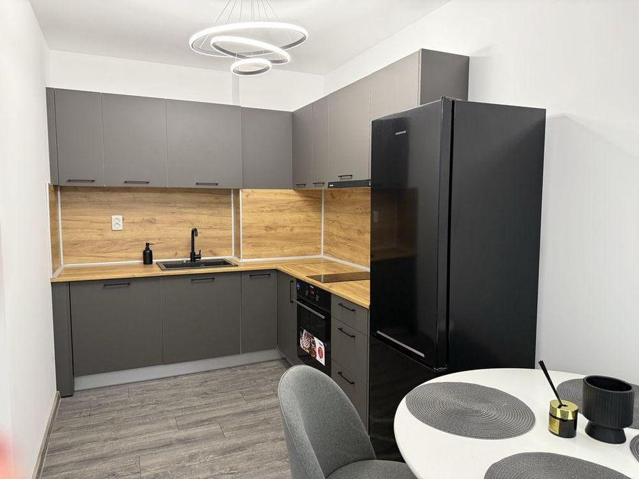 Дава се под наем Двустаен апартамент в Пловдив, Остромила - 65 кв.м за 450 € - Снимка #2