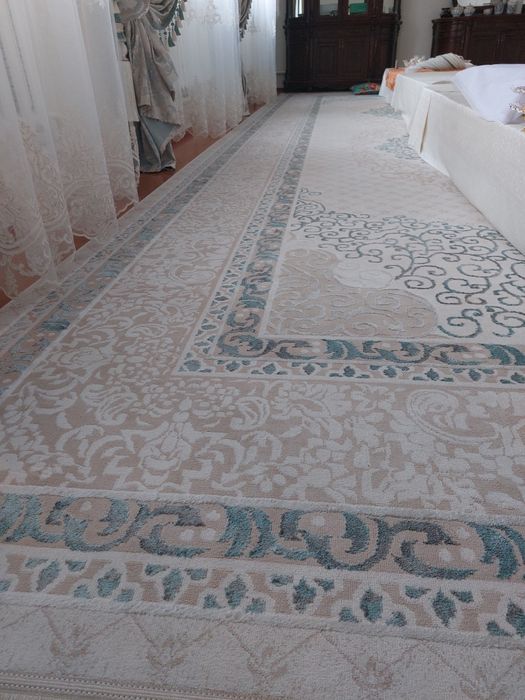 ковер  в хорошем состояний