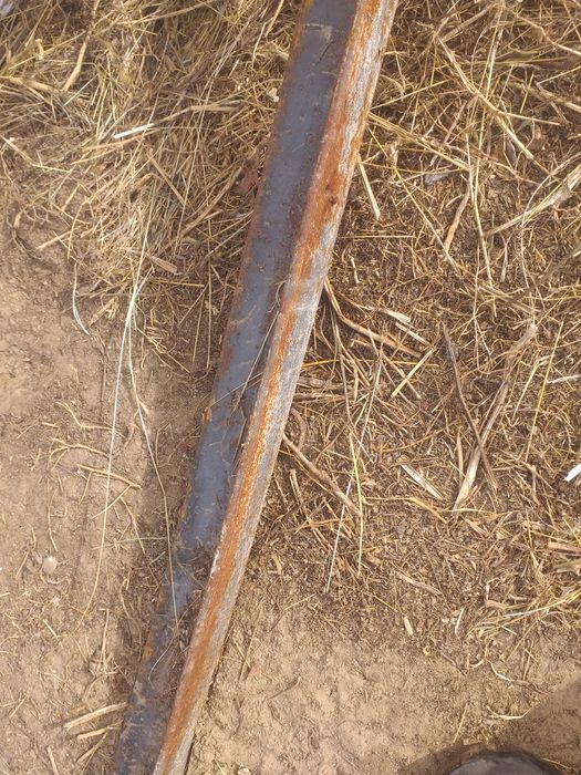 Продам уголок металлический 75тый б/у