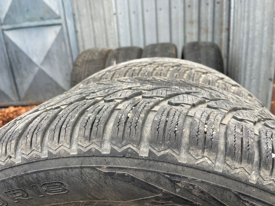 Cauciucuri de iarnă 265/60/18 nokian