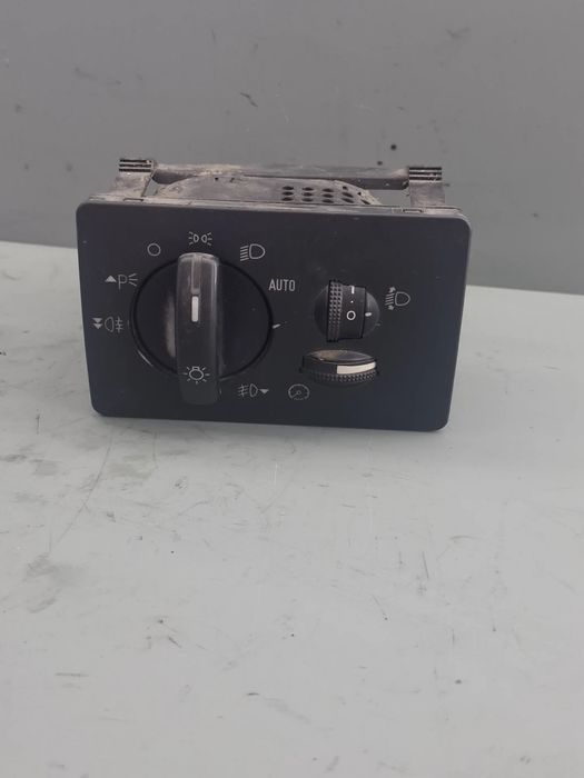 Comutator faruri 7M5T 13A024 Ford Focus 2005 1.6 TDCi MT (90 hp)