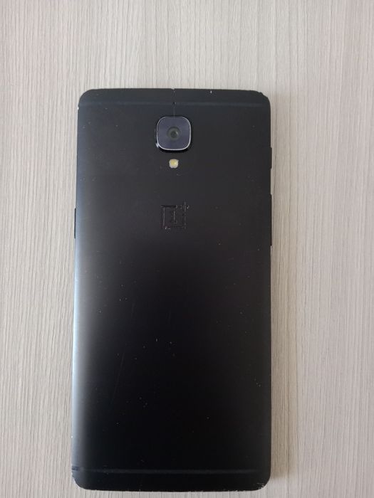 Телефон one plus 3T на 128 гб