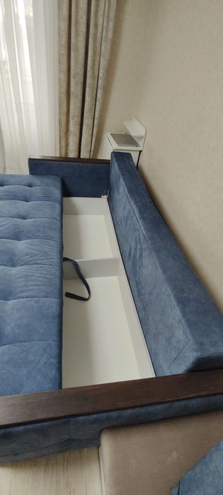 Продам диван б/у.