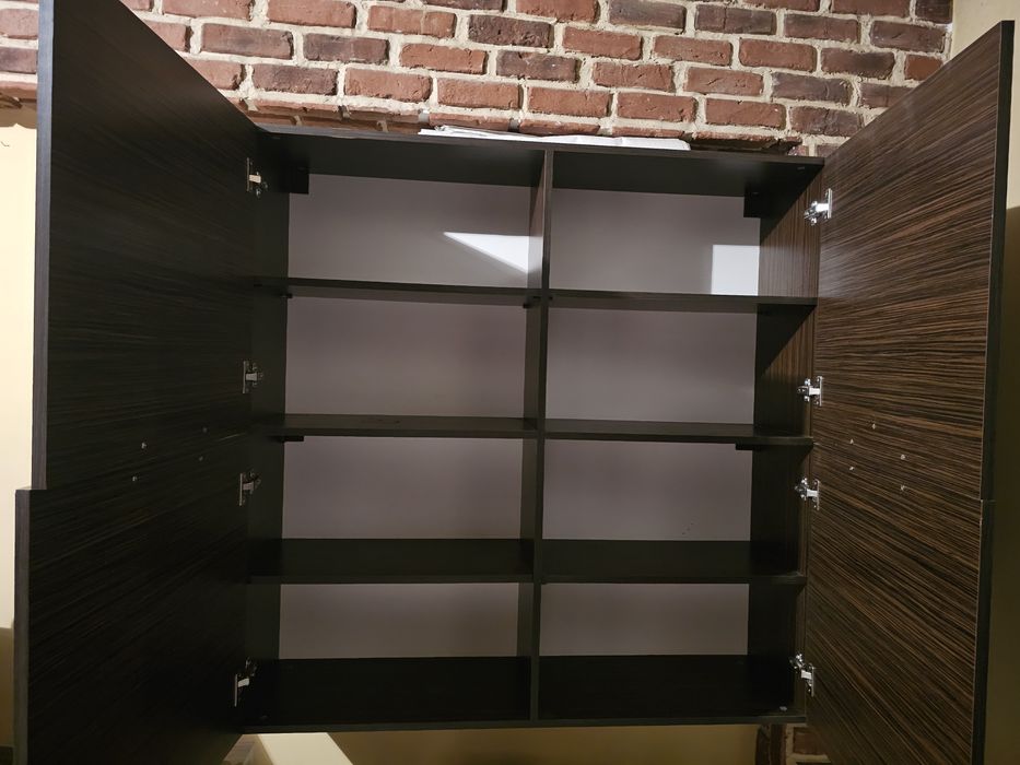 Corp de mobilier suspendat