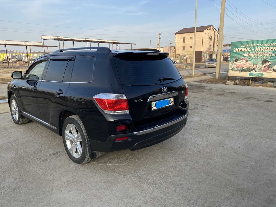 Highlander 2013 черный