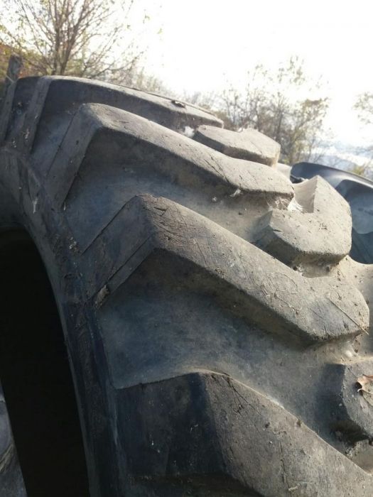Anvelopa industriala 18,4/15R34