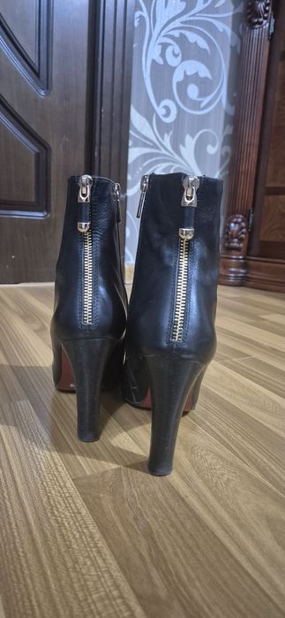 Продаются кожаные демисезонные полуботинки .