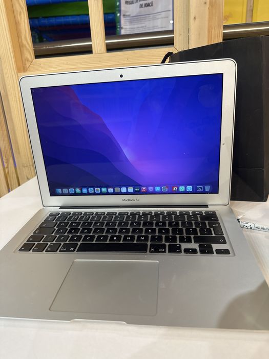 Mac Book air 13 inch 2017