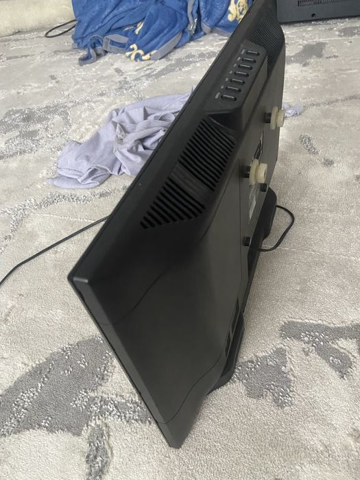 Продам очень удобный телевизор ELENBEGRG