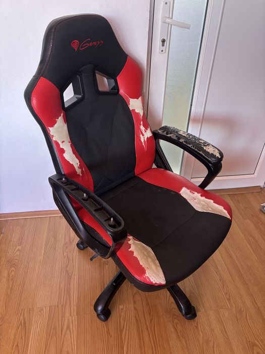 Scaun gaming Genesis