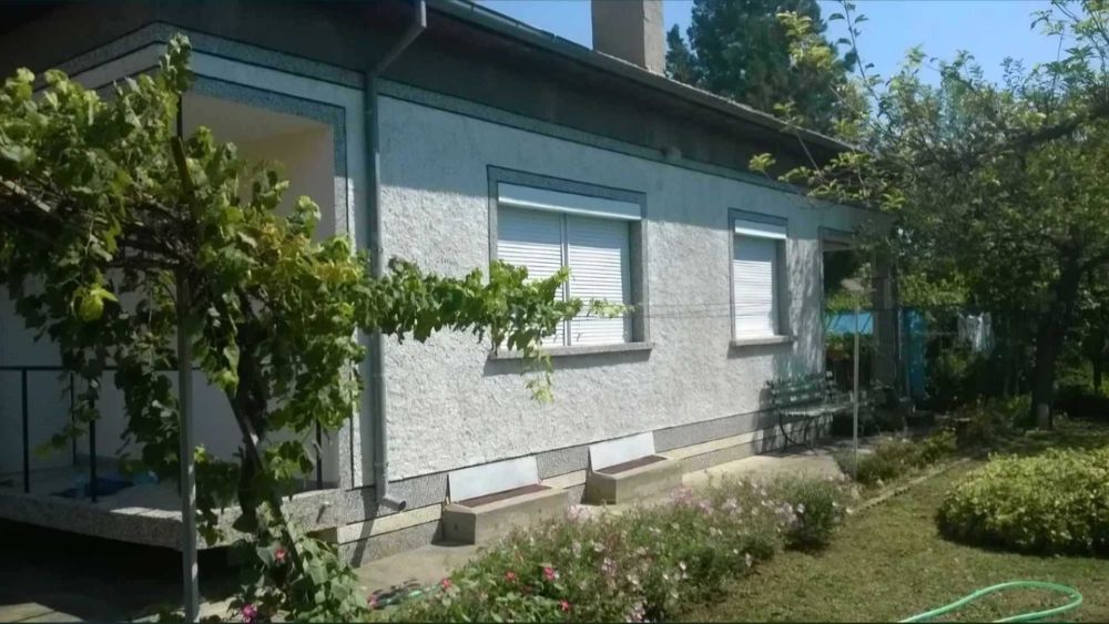 Продава се Къща в с. Климентово, Област Велико Търново - 160 кв.м за 363 €/кв.м - Снимка #2