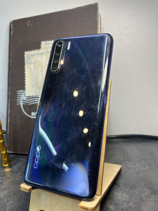 самсунг а50 в хорошем состояний.