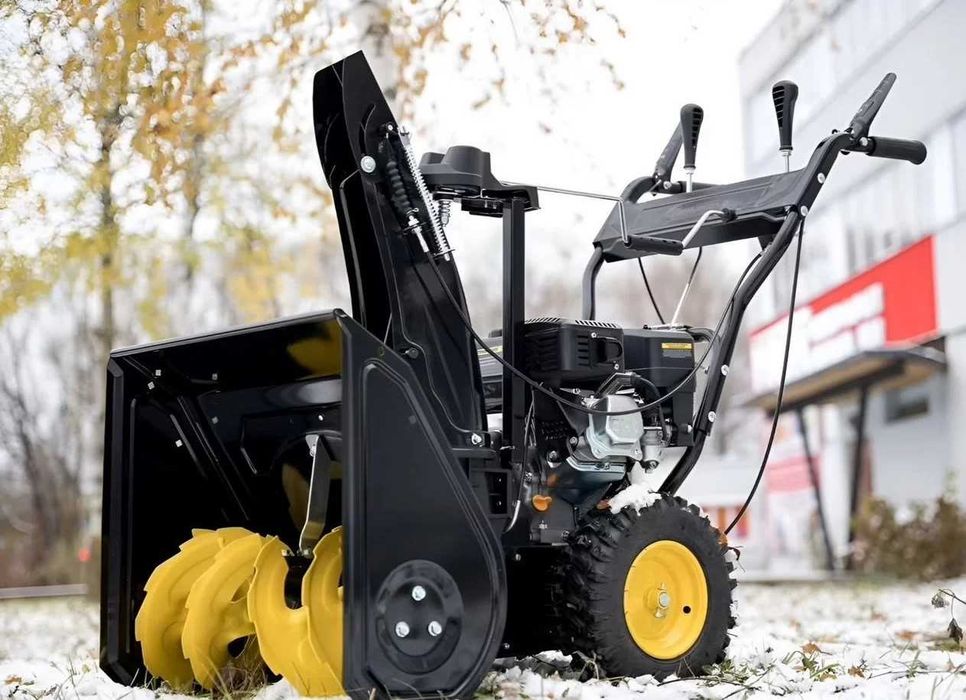 Снегоуборщик Champion ST661