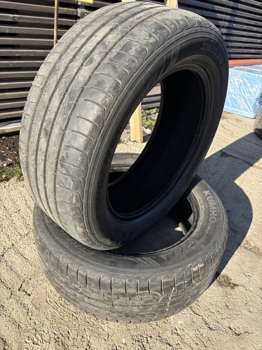 2 бр. Летни гуми 235/55/18 Kumho