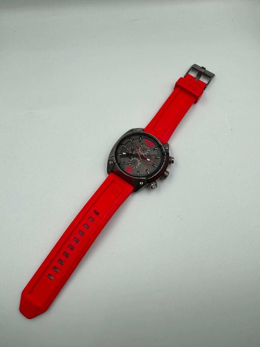Hope Amanet P5-Ceas barbatesc Diesel Overflow Chronograph DZ4481