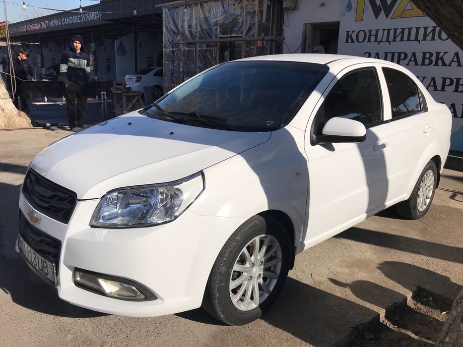 Nexiya 3 Avtamat sotiladi kami bor kelishamiz gaz benzin 270min yurgan