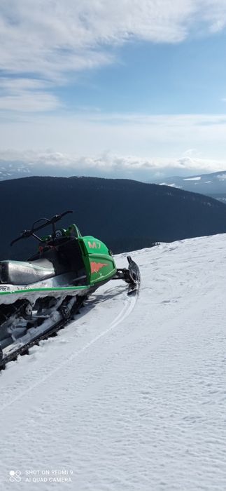 Vând snowmobil artic cat M7