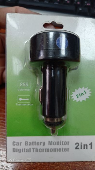 Продаю Авто вольтметр и термометр