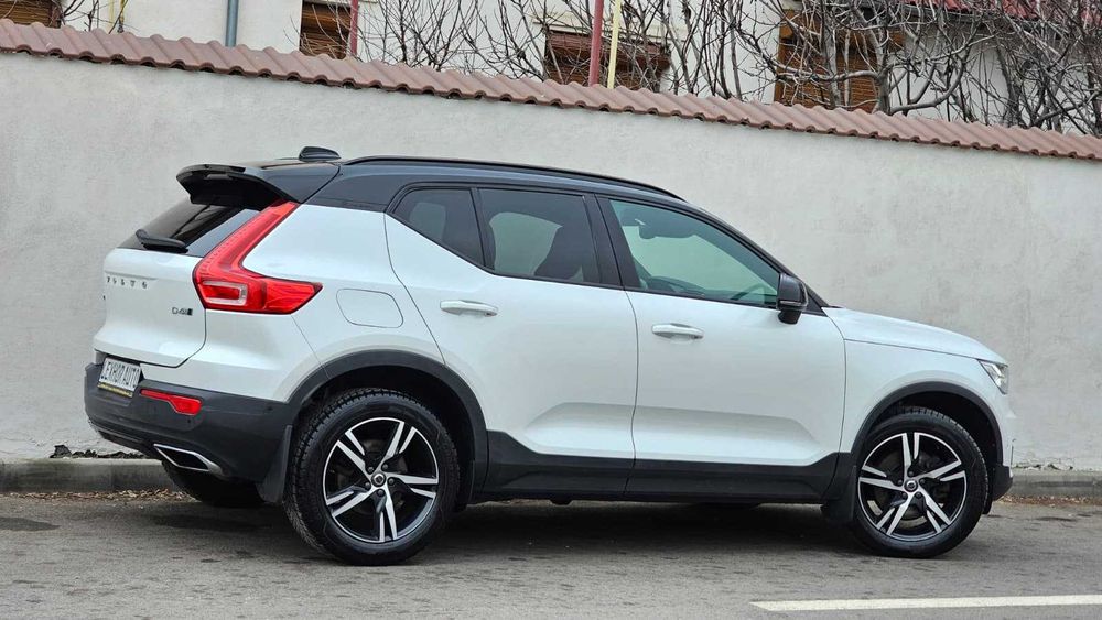 Volvo XC40 2018 R-Design 2.0D4 190cp 4x4 Automat LED PANO Harman TOP