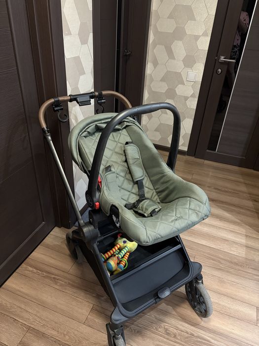 Продам коляску TOMIX Mirage 3 в 1