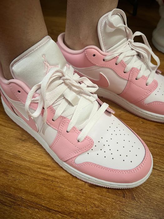 Air jordan кроссовки новые.