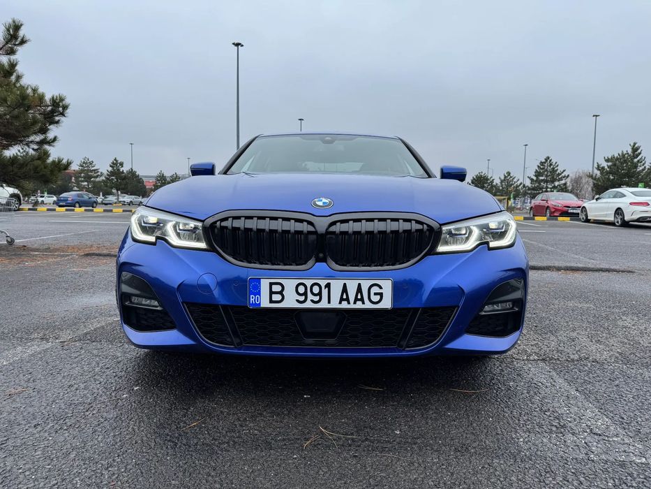 BMW Seria 3 BMW 330i - Pachet M, Laser, Camere 360, Harman-Kardon ...