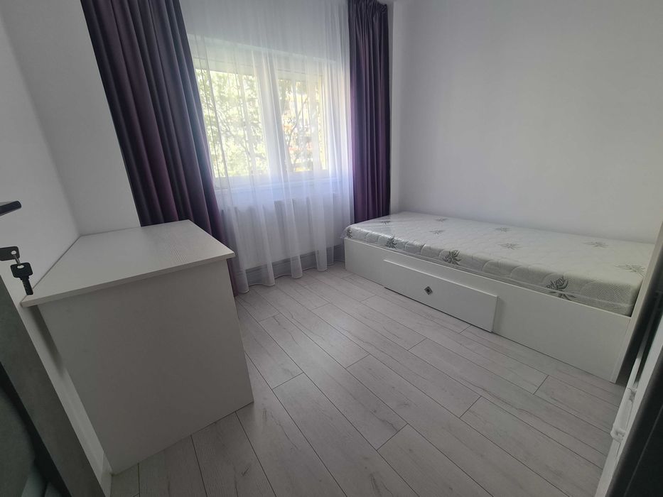 Apartament de închiriat 4 camere etaj 1, Mihai Viteazu - N. Iorga, utilat modern