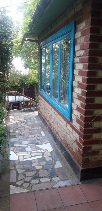 Продаётся дача 6 соток в ЧАРВАКЕ
Домик состоящи