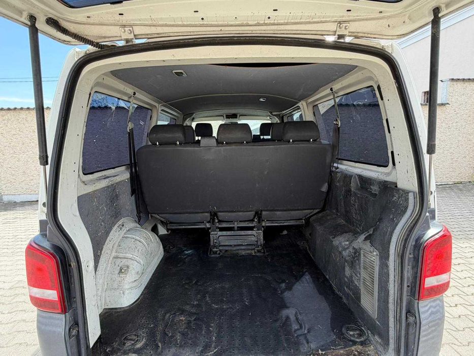 Volkswagen Transporter 2009 2.5 Diesel Manual 8+1 Locuri