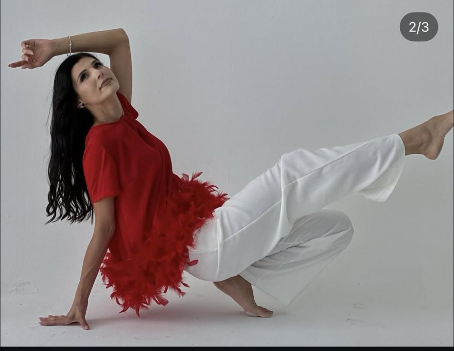 Кофточка с перьями