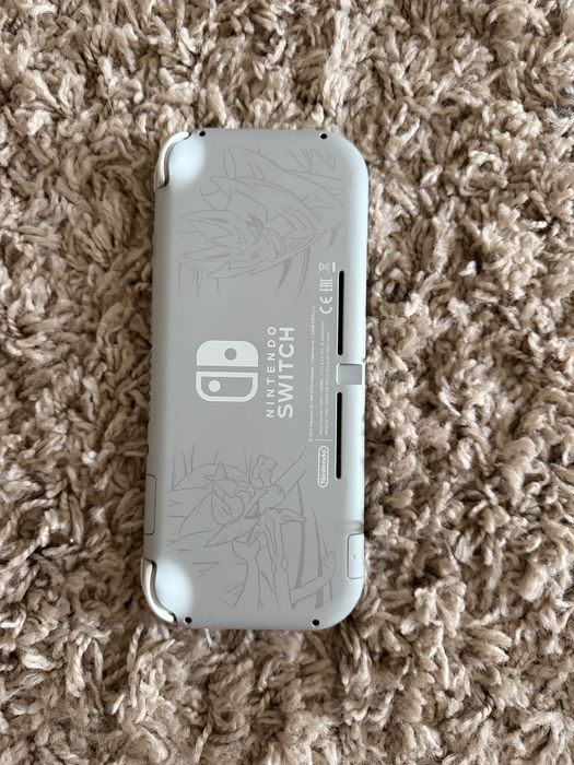 Consola Nintendo switch lite - ZACIAN & ZAMAZENTA EDITION